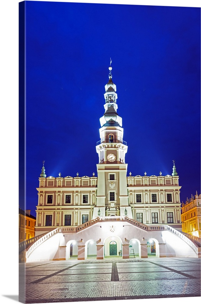 Europe, Poland, Zamosc, Rynek Wielki, old town square, town hall, UNESCO.