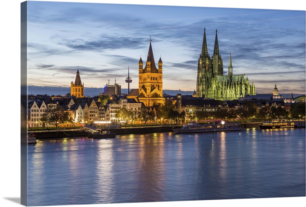 River Rhine, and Cathedral (Dom), Cologne (Koln), North Rhine Westphalia, Germany, Europe