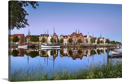River Trave towards old town, Lubeck, Baltic coast, Schleswig-Holstein, Germany