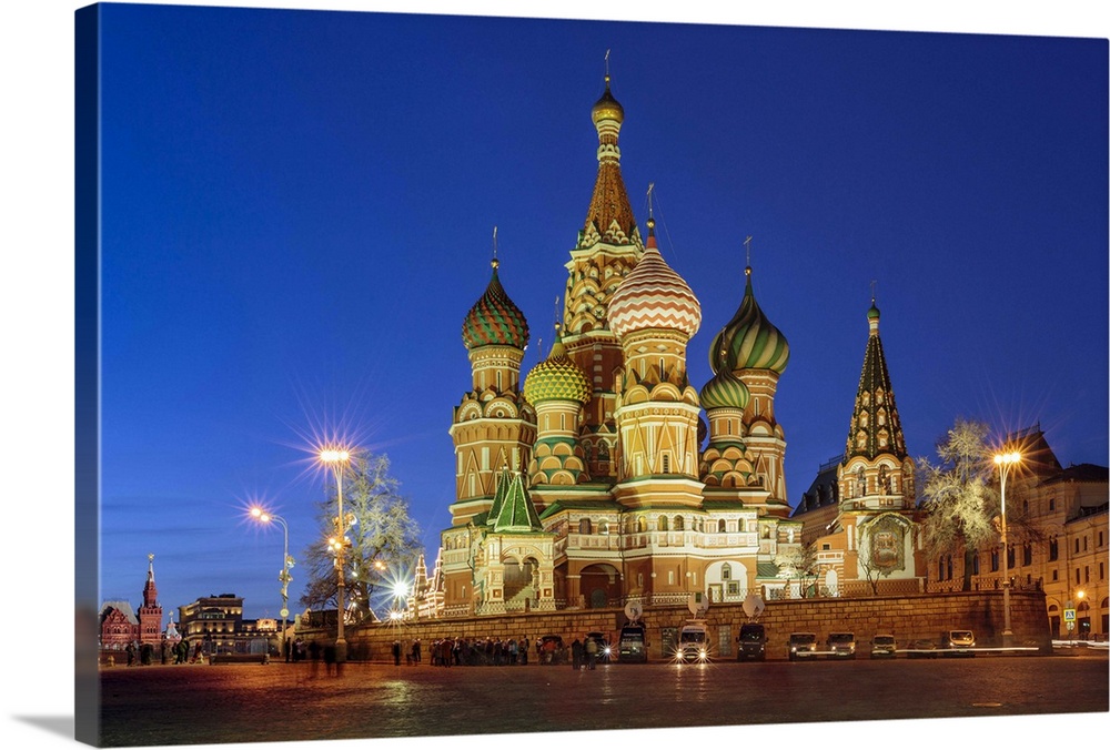Russia, Moscow, Red Square, Kremlin, St. Basil's Cathedral.