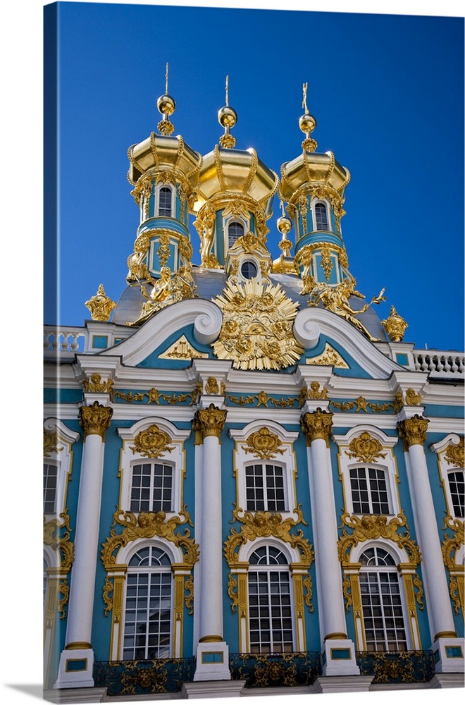 Russia, St Petersburg, Catherine Palace, Tsarskoe Selo. The lavish imperial palace at Tsarskoe Selo was designed by Rastre...
