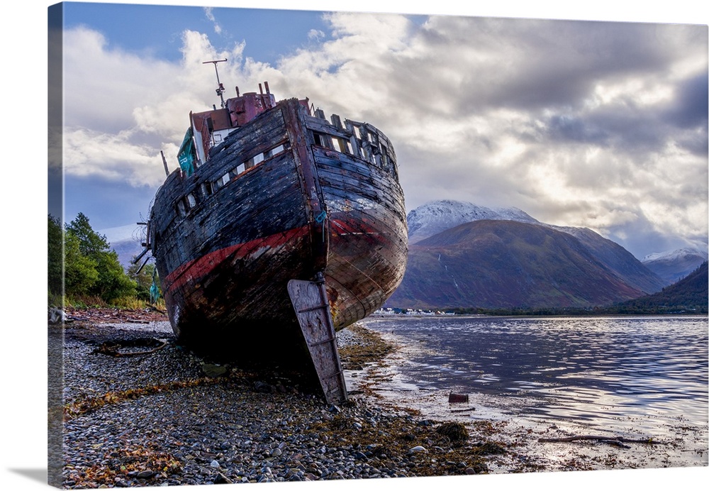 UK, Scotland, Highland, Fort William, Corpach, Caol Beach, Corpach Shipwreck or Old Boat of Caol and Ben Nevis