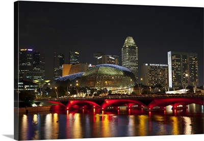 Singapore, Esplanade Bridge and the Esplanade Theatres on the Bay