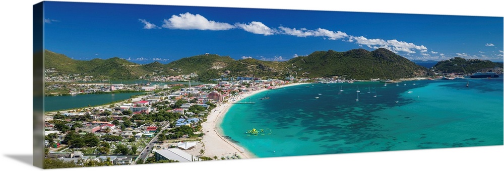 Netherlands Antilles, Sint Maarten, Philipsburg, elevated town and beach view from Fort Hill
