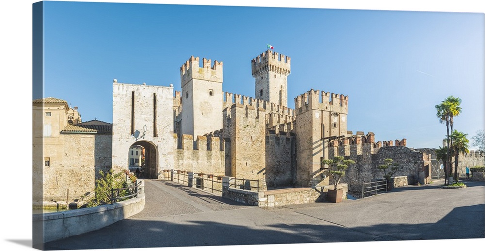 Sirmione, lake Garda, Brescia province, Lombardy, Italy. Scaliger Castle (Rocca Scaligera).