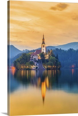 Slovenia, Julian Alps, Lake Bled, Bled Island with Church of the Assumption