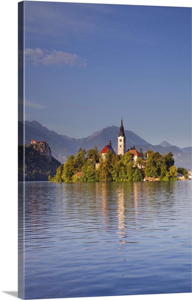 Slovenia, Julian Alps, Upper Carniola, Lake Bled. Island with church on Lake Bled.