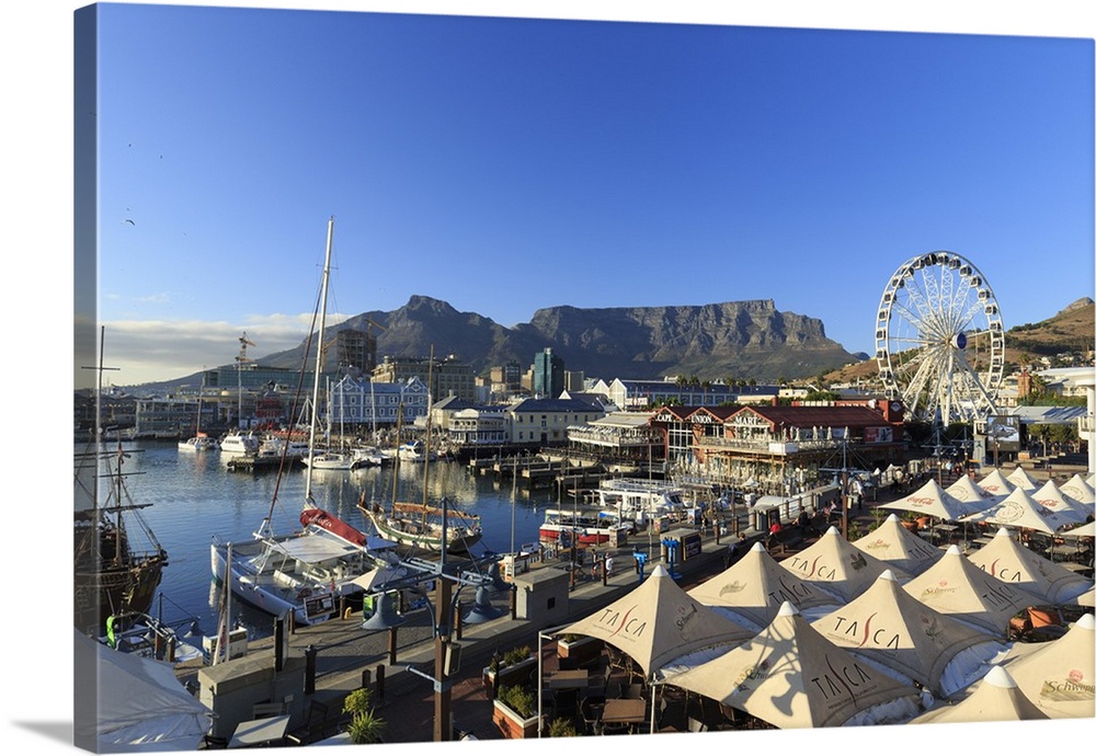 South Africa, Western Cape, Cape Town, VA Waterfront, Victoria Wharf.