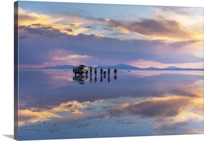 South America, Andes, Altiplano, Bolivia, Salar de Uyuni at sunset