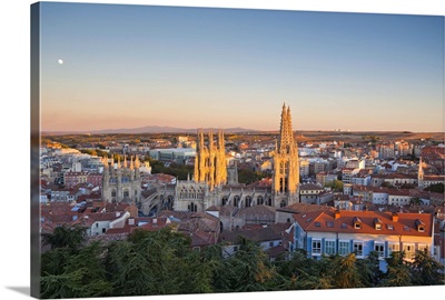 Spain, Castilla y Leon Region, Burgos Cathedral, elevated view