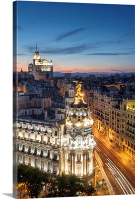 Spain, Madrid, Metropolis building and Gran Via