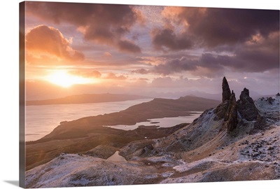 Spectacular sunrise over the Old Man of Storr, Isle of Skye, Scotland