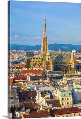 Stephansdom cathedral and city skyline, Vienna, Austria