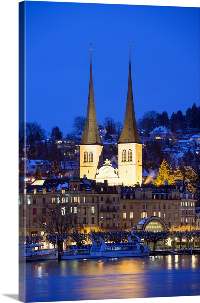 Europe, Switzerland, Lucerne, Hofkirche church on Lake Lucerne.