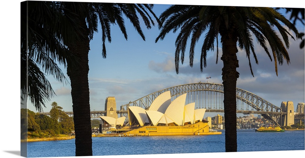 Sydney Opera House and Harbour Bridge, Darling Harbour, Sydney, New South Wales, Australia.