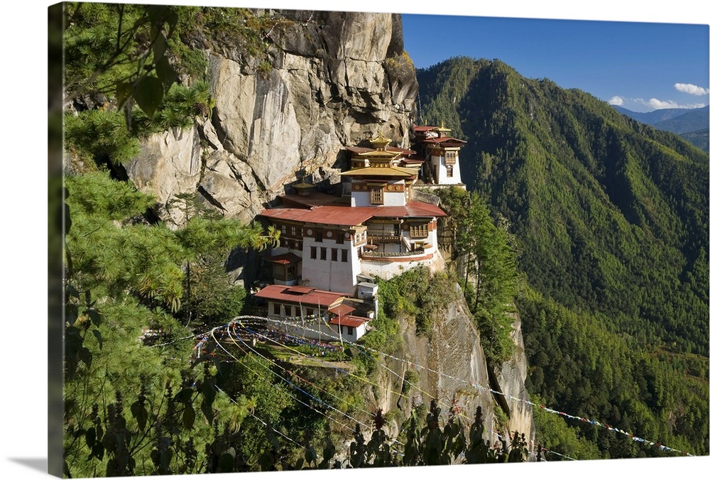 Taktsang Dzong (monastery) or Tiger's Nest, built in the 8th century, Paro, Bhutan