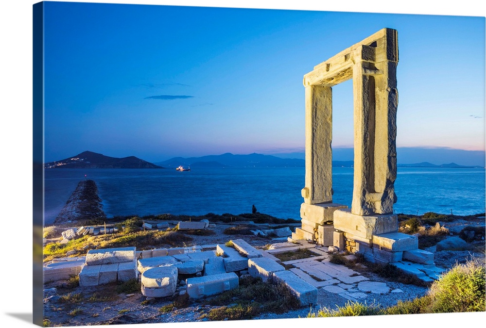 Temple of Apollo, Naxos Town, Naxos, Cyclade Islands, Greece.