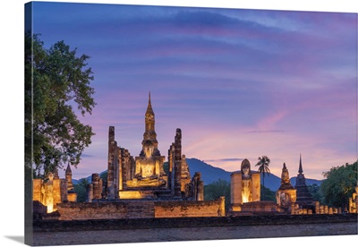Thailand, SUKhothai Province, SUKhothai, Wat Mahathat Illuminated At Dusk