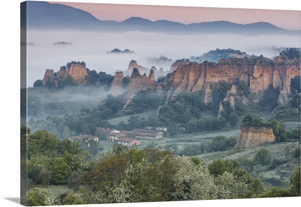 Europe, Italy, Tuscany, Arezzo. The characteristic landscape of the Balze seen from Piantravigne, Valdarno.