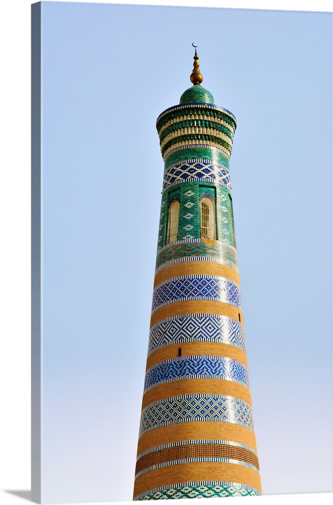 The Islam Khodja minaret. Old town of Khiva (Itchan Kala), a Unesco World Heritage Site. Uzbekistan.