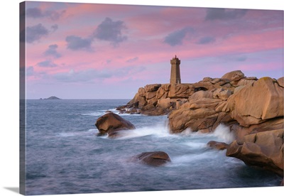 The Lighthouse Of Ploumanac'h, Cote De Granit Rose, Ploumanach, Brittany, France