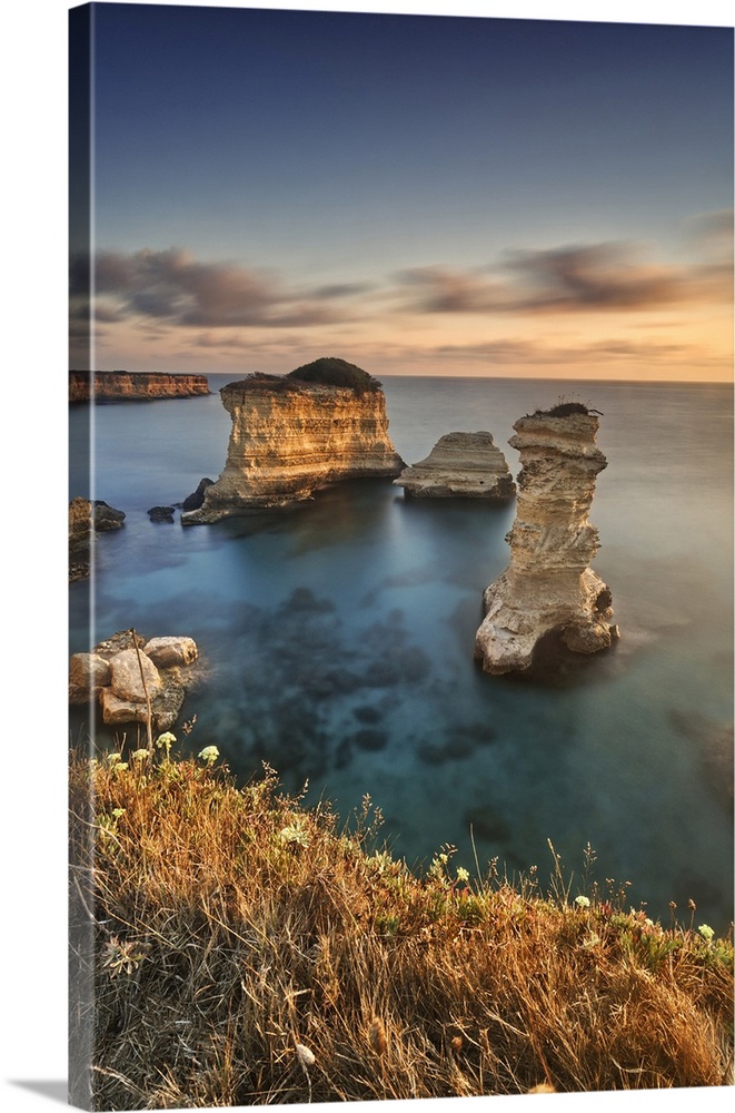 Italy, Puglia, Lecce district, Salentine Peninsula, Salento. The rocky coast between Sant'Andrea and Torre dell'Orso villa...