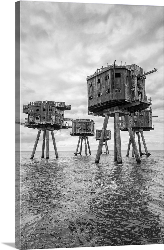 The towers of the Red Sands Fort are part of the decommissioned Maunsell Forts, the armed towers built in the Thames estua...