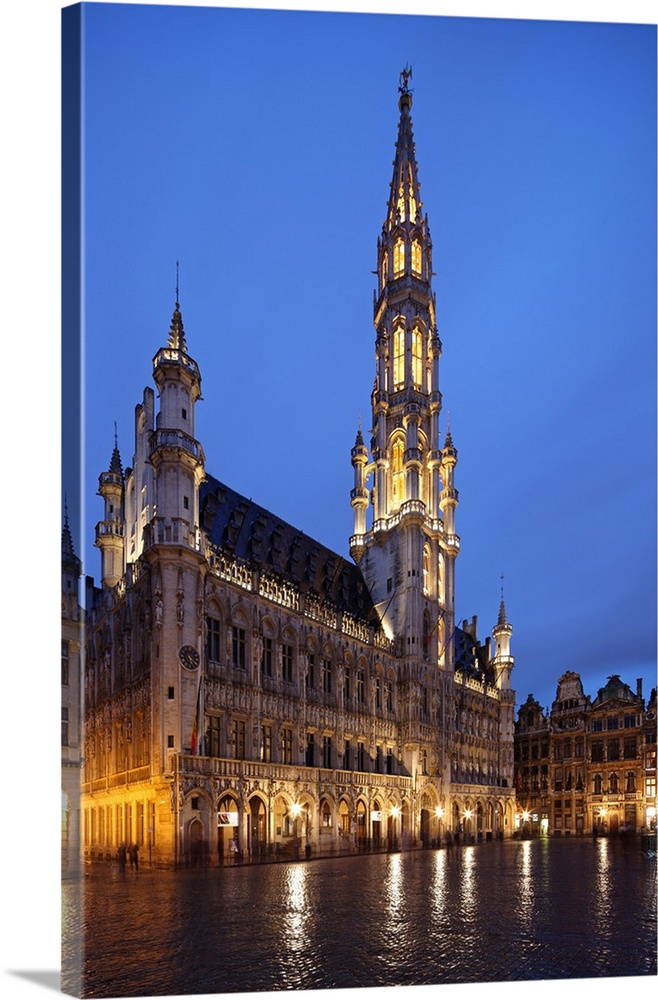 The Town Hall (French: Hotel de Ville), of the City of Brussels is a Gothic building from the Middle Ages. It is located o...