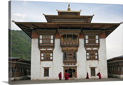 The very fine Buddhist 17th century fort and monastery at Trashi Yangtze