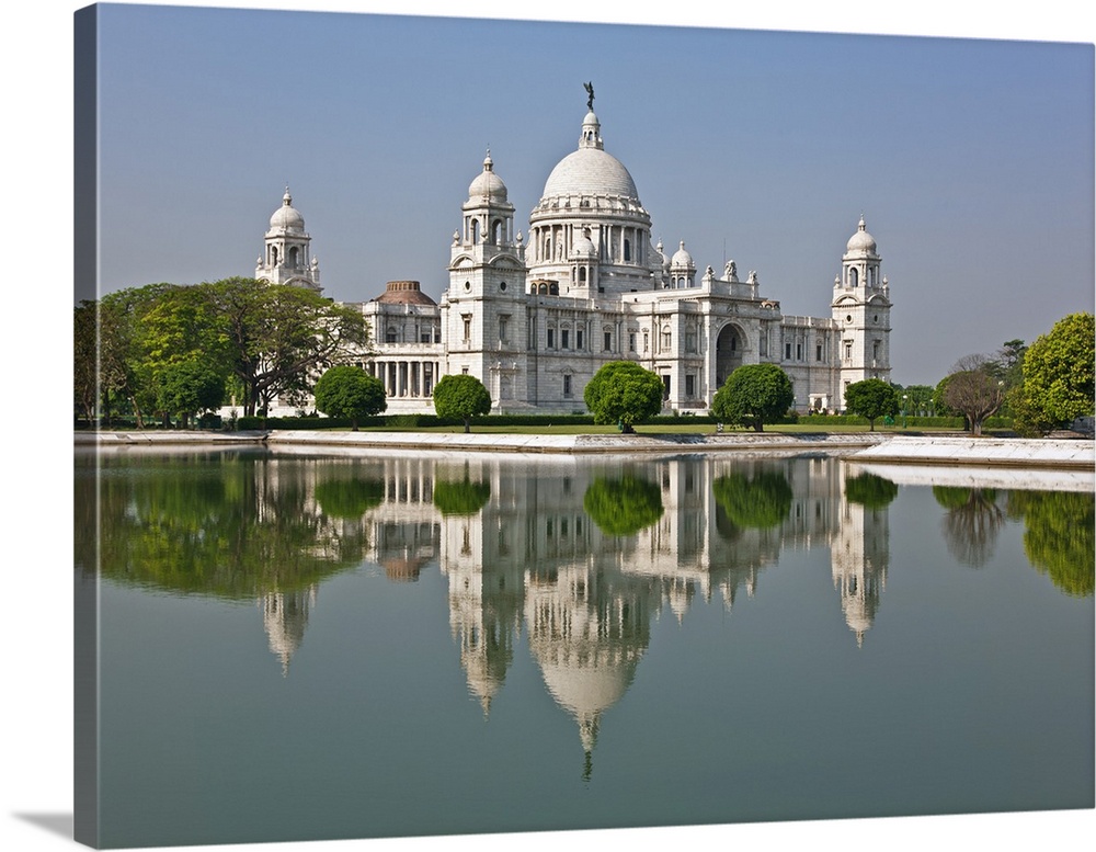 Situated in a well-tended park, the magnificent Victoria Memorial building with its white marble domes was built to commem...