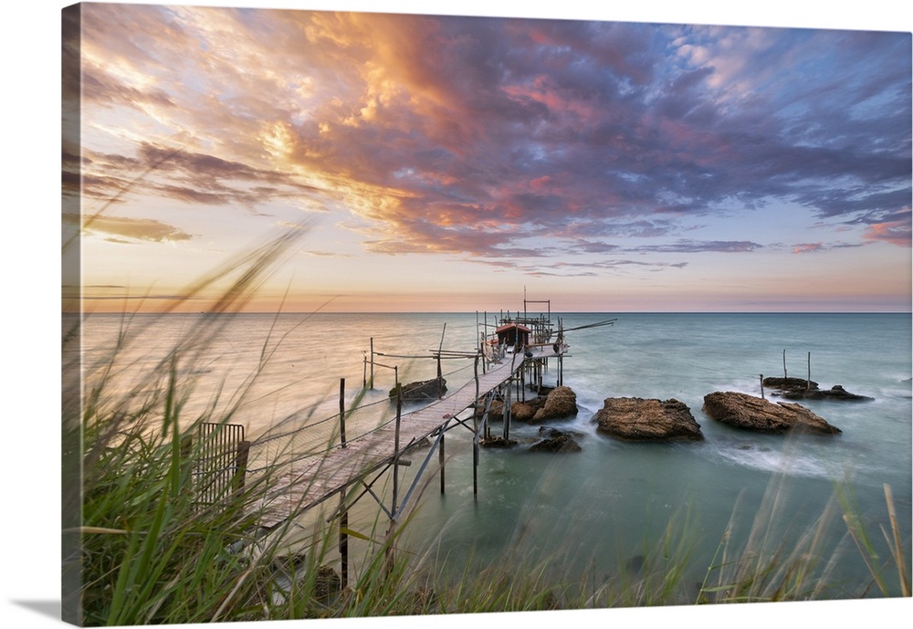 Trabocco Punta Torre at sunset, Fossocesia, province of Chieti, Abruzzo, Italy