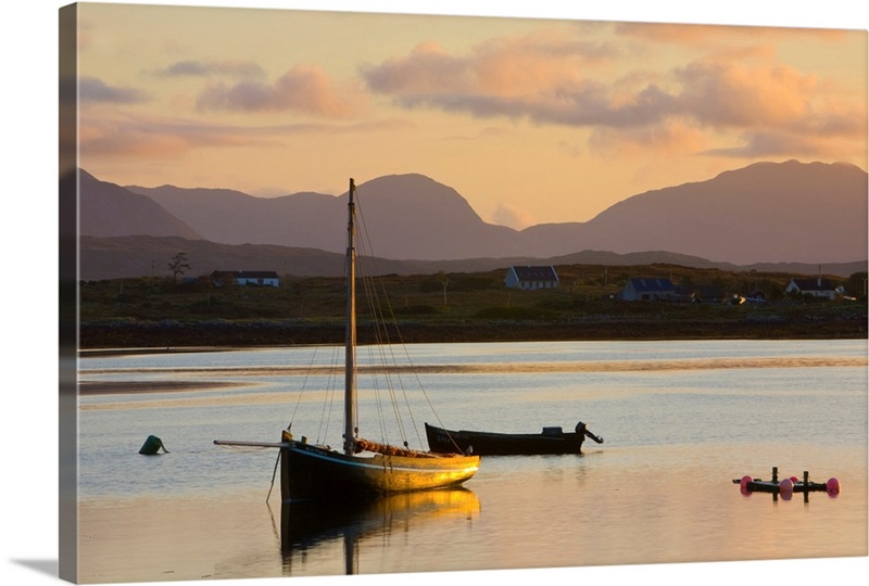 Traditional Galway hooker, Roundstone Harbour, Connemara, Co. Galway