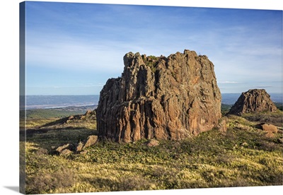 Twin Peaks dominate in the moorlands in the northern Aberdare National Park