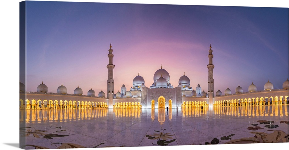 Uae, Abu Dhabi, Sheikh Zayed Grand Mosque.