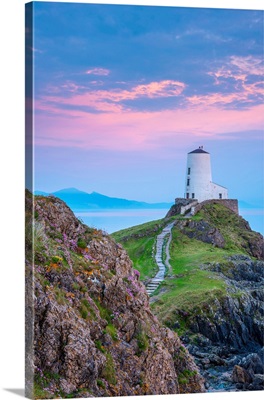 UK, Wales, Anglesey, Llanddwyn Island, Menai Strait, Twr Mawr Lighthouse