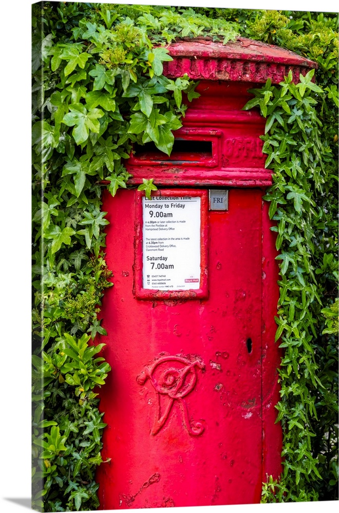 United Kingdom, England, London. An priginal 19th Century Victorian post box