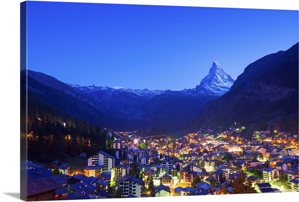 Europe, Valais, Swiss Alps, Switzerland, Zermatt, The Matterhorn (4478m).