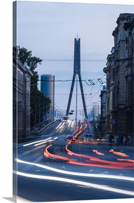 Vansu Tilts Bridge at twilight, Riga, Latvia, Baltic States, Europe