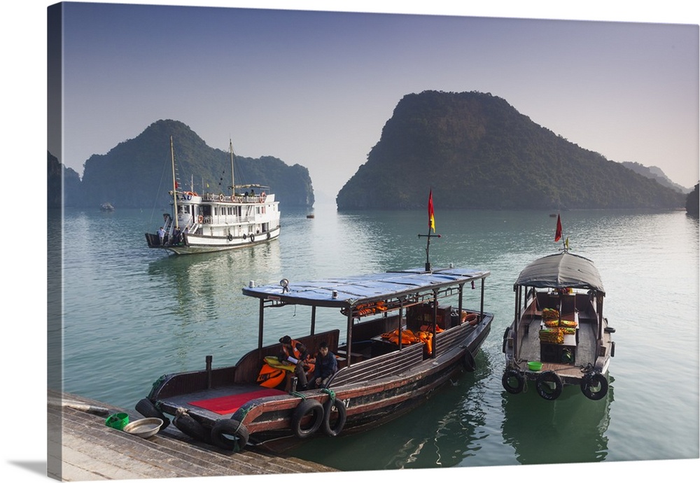 Vietnam, Halong Bay, Tito Island, water taxis.