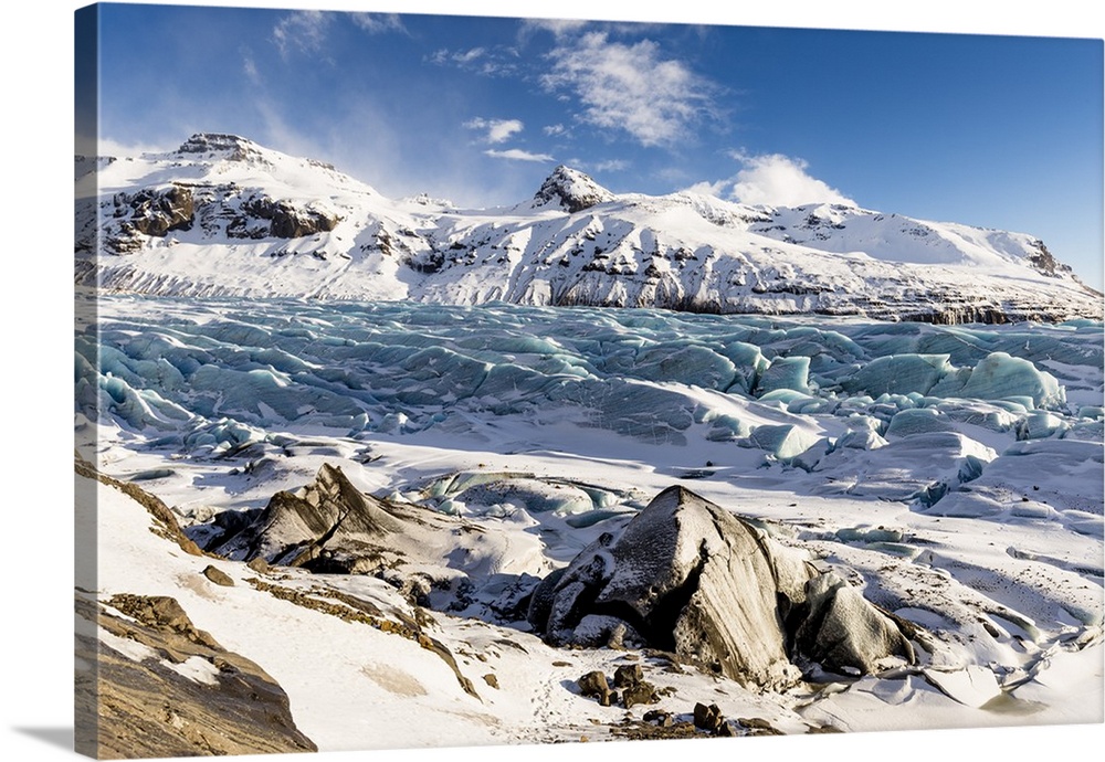 View of Snaefellsjokull glacier, National Park of Vatnajokull, southern Iceland, Europe.