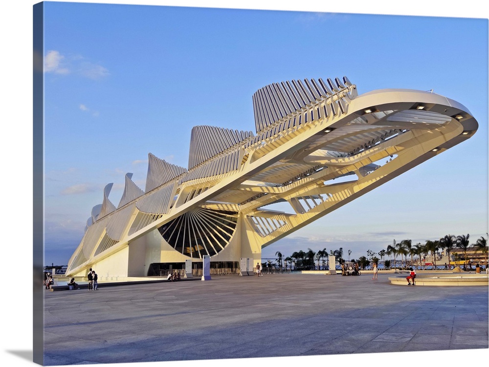 Brazil, City of Rio de Janeiro, Praca Maua, View of the Museum of Tomorrow (Museu do Amanha) by Santiago Calatrava.
