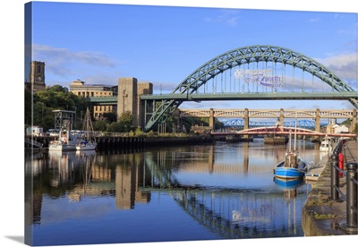 Views of the cities and bridges of Newcastle and Gateshead on the river Tyne