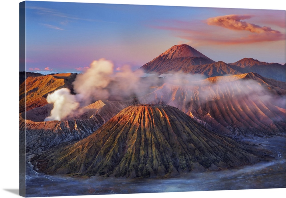 Volcanic landscape with Semeru, Bromo, Batok. Indonesia, Java, Tengger Caldera, from Mount Pananjakan. Sunda Arc, Bromo-Te...