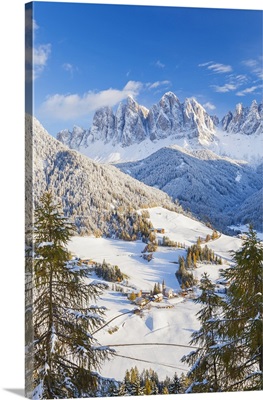 Winter snow, St. Magdalena village, Geisler Spitzen, South Tirol, Italy