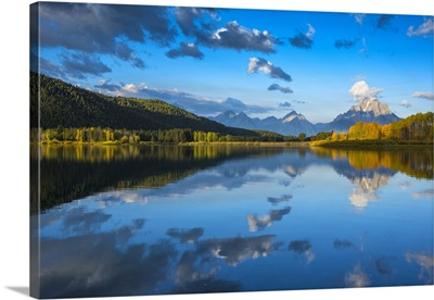 Wyoming, Grand Teton National Park, Reflections of Mount Moran at Oxbow Bend