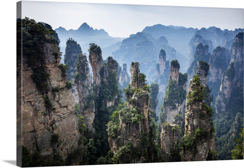 Zhangjiajie National Forest Park, (Hallelujah Mountains), Zhangjiajie, Wulingyuan District, Hunan, China
