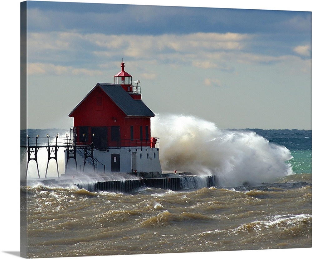 Grand Haven Michigan Lighthouse with waves crashing