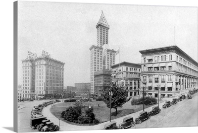 Courthouse Square and Smith Tower in Seattle, WA