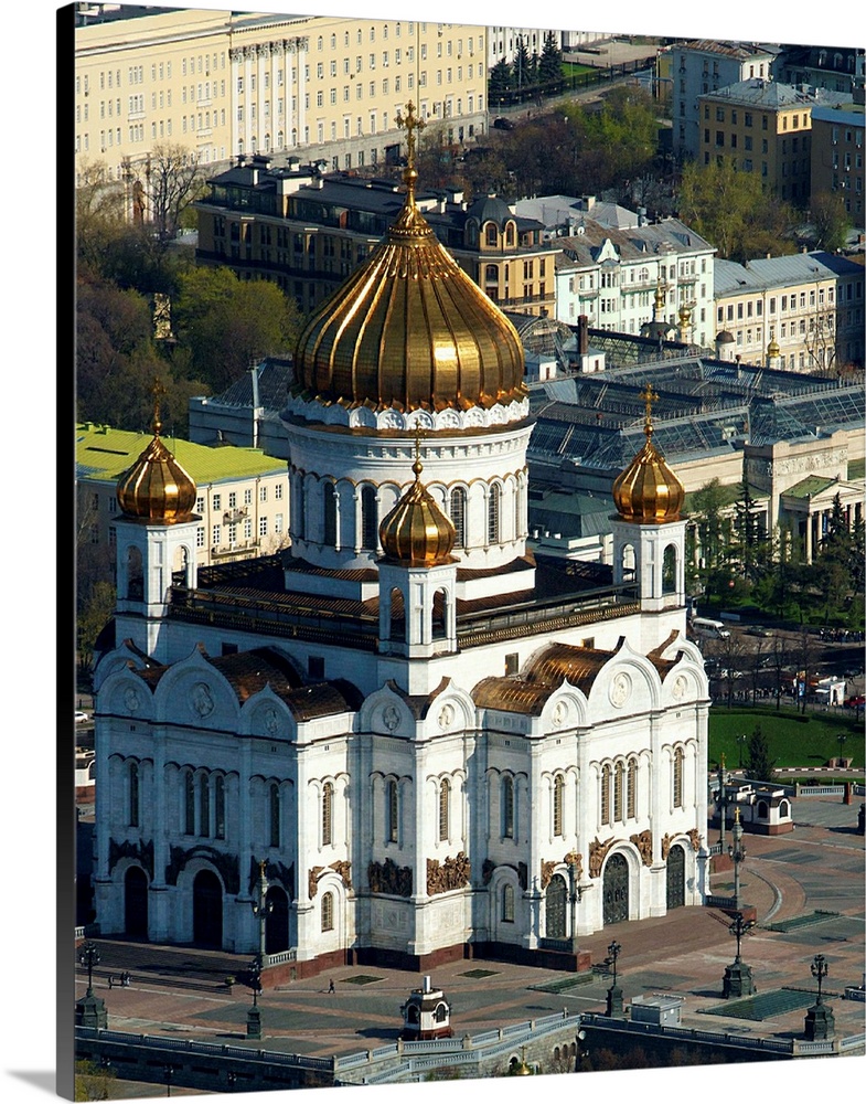Russia, Moscow. The Cathedral of Christ the Saviour.