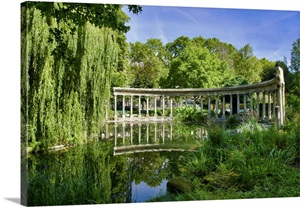 Columns At Parc Monceau image thumbnail